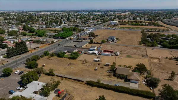 7810 Elsie Avenue, Sacramento, CA 95828