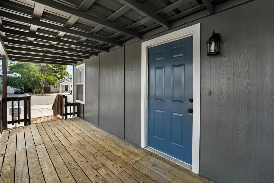 328 N 3rd Avenue, Oakdale, CA 95361 - #3