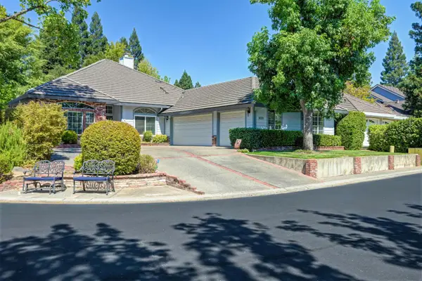 320 Emerson Court, Roseville, CA 95661