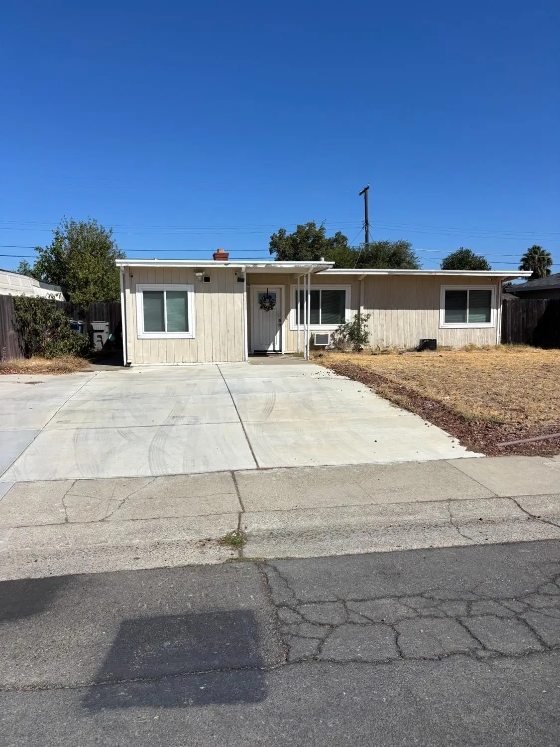 6043 Jansen Drive, Sacramento, CA 95824 - #1