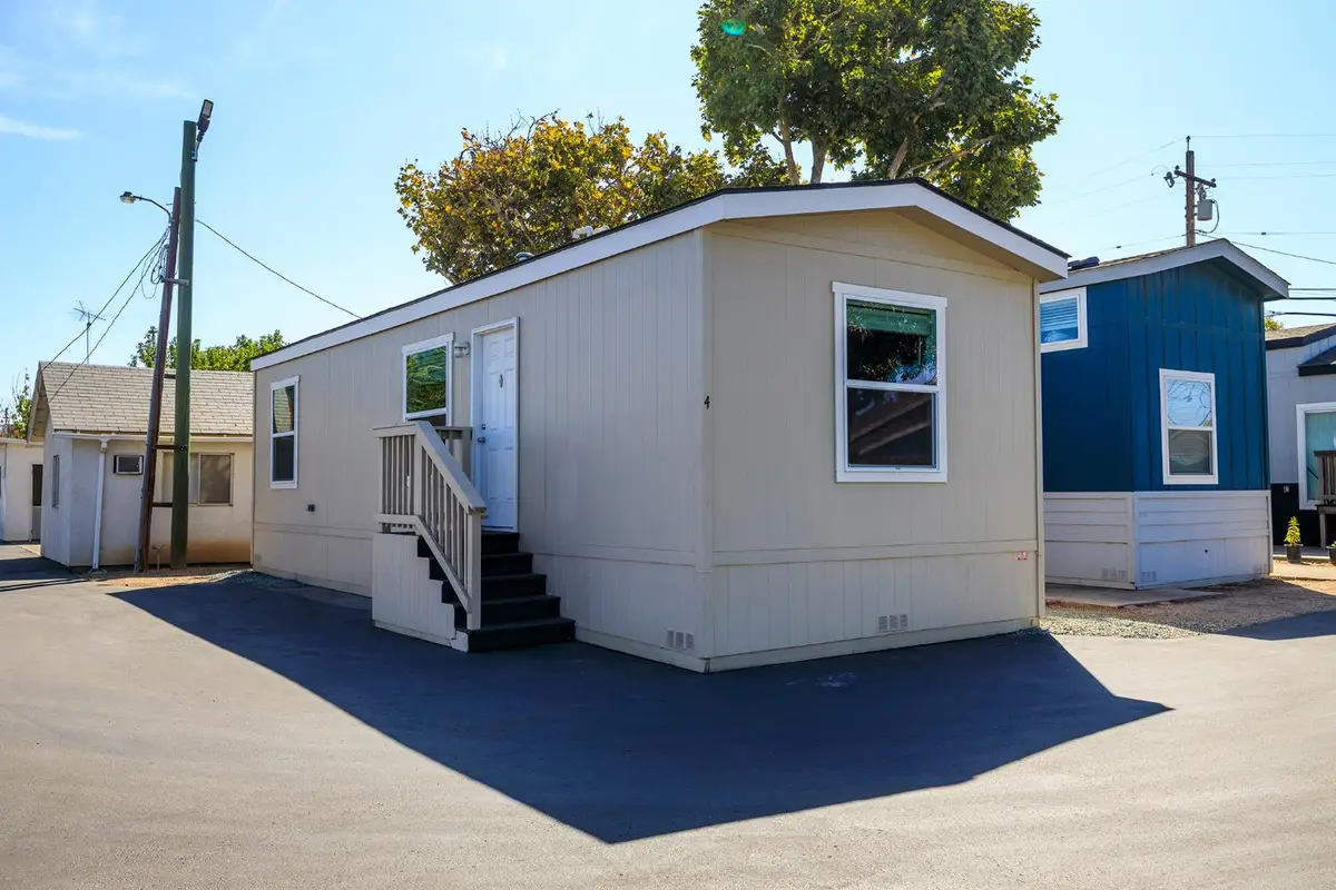 927 E F Street #4, Oakdale, CA 95361 - #1