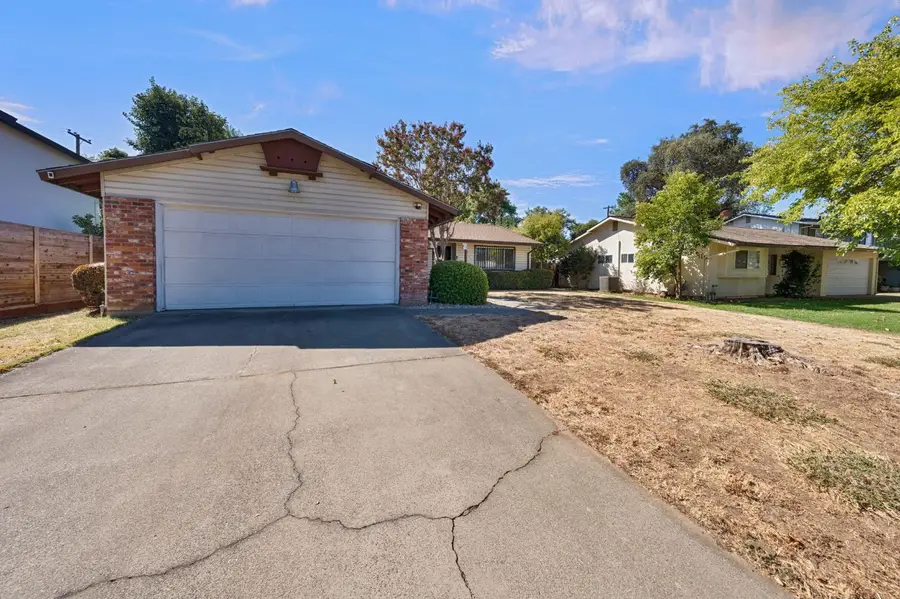 9120 Feather River Way, Sacramento, CA 95826 - #2
