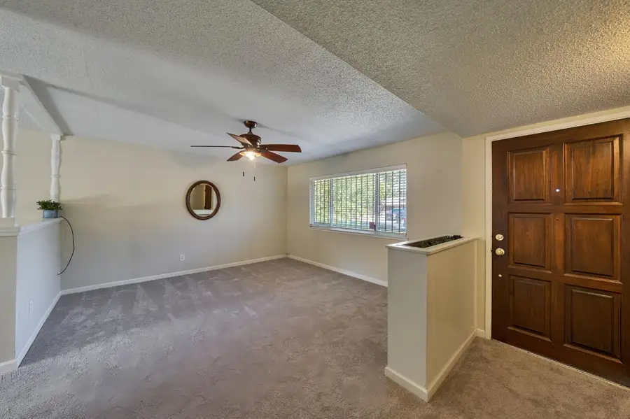 9120 Feather River Way, Sacramento, CA 95826 - #3