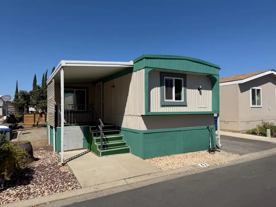250 E Las Palmas Avenue #47, Patterson, CA 95363 - #2
