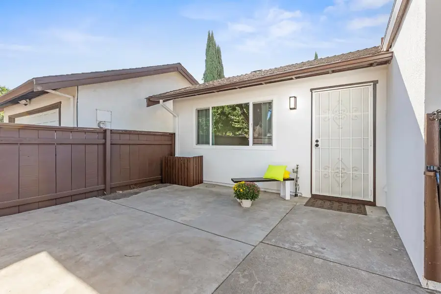 305 Del Prado Court, Modesto, CA 95354 - #3