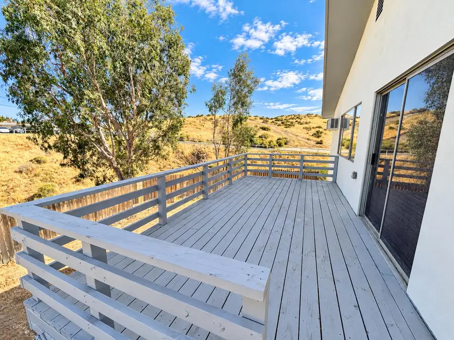 522 Garfield Avenue, Taft, CA 93268 - #3