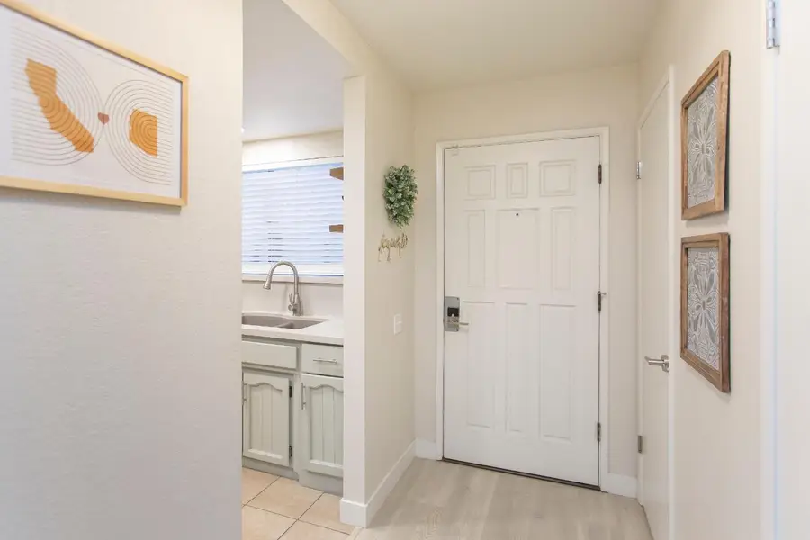 664 Shadowview Court, Turlock, CA 95382 - #3