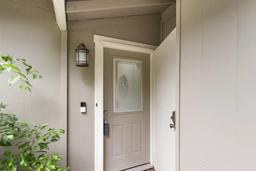5820 Kahara Court, Sacramento, CA 95822 - #3