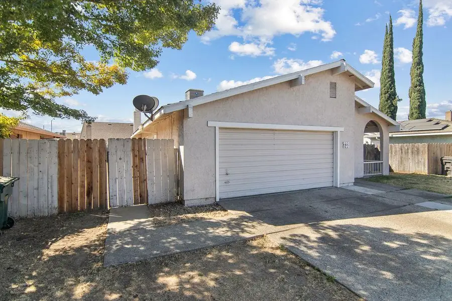 738 Evergreen Way, Manteca, CA 95336 - #2