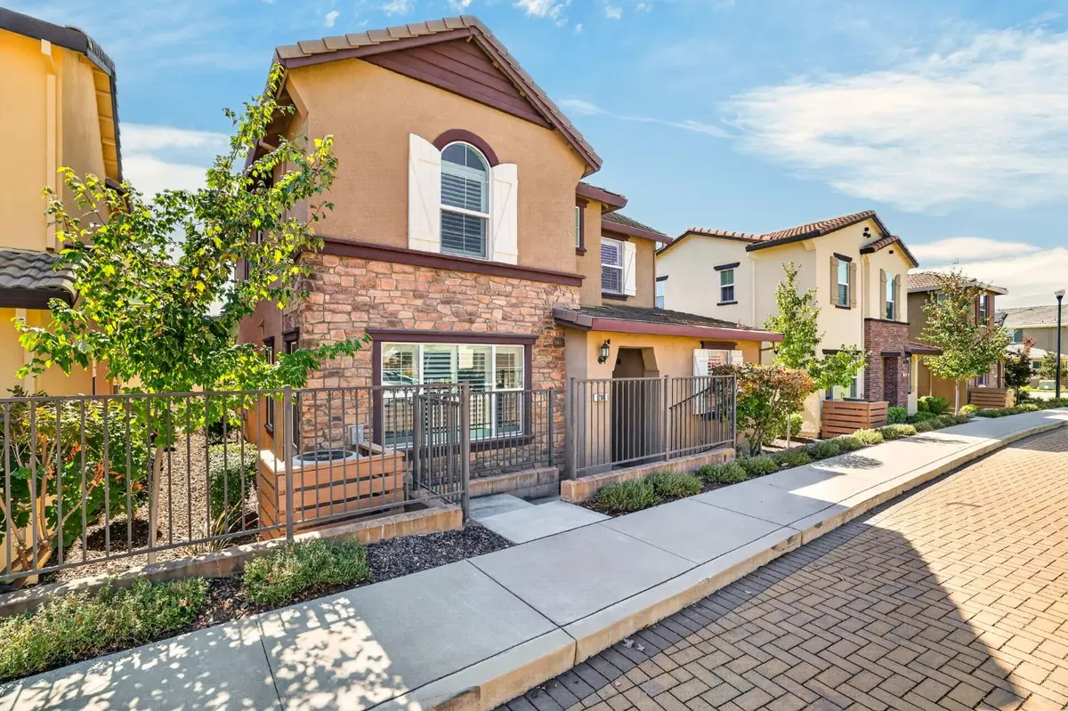 204 Rochdale Street, Roseville, CA 95661 - #1