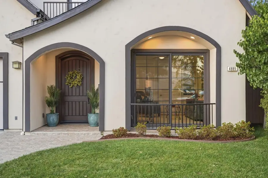 4889 V Street, Sacramento, CA 95817 - #2