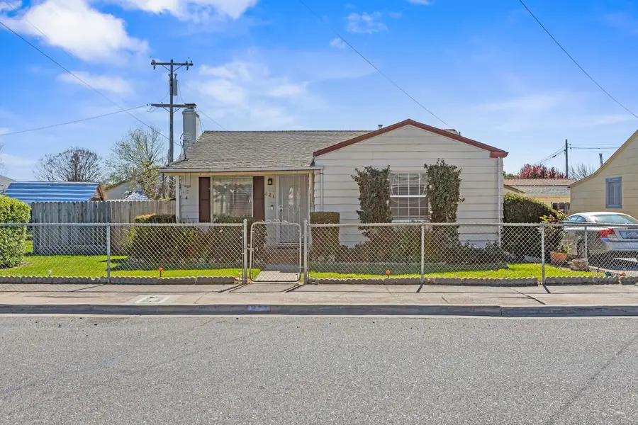 621 Poplar Street, Oakdale, CA 95361 - #2