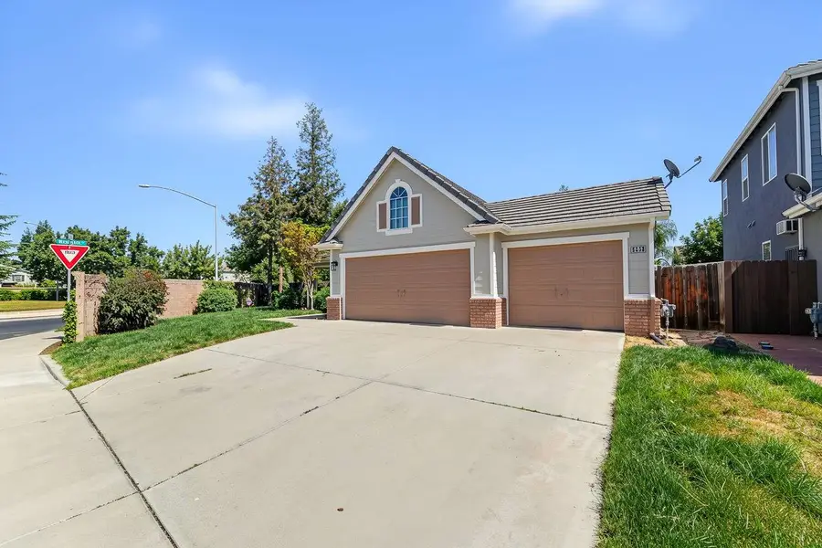 5456 Homewood Way, Riverbank, CA 95367 - #2