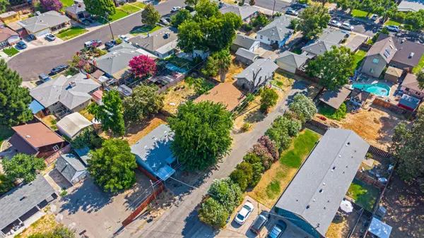 1121 El Vecino Court, Modesto, CA 95350