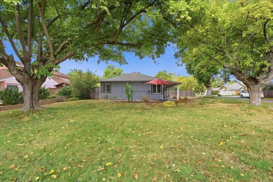 4424 Hazelwood Avenue, Sacramento, CA 95821 - #3