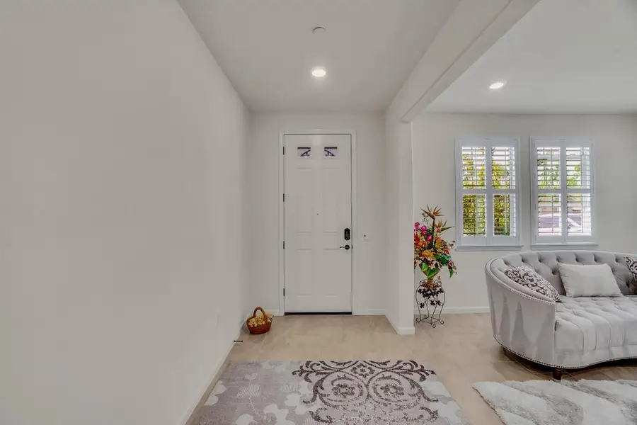 9257 Vervain Way, Sacramento, CA 95829 - #3