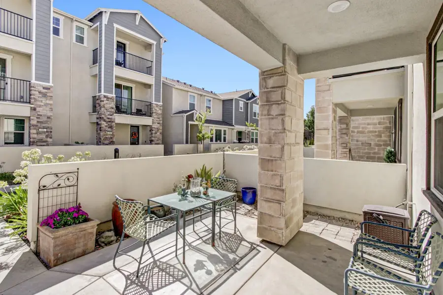 3063 River Trout Walk, Sacramento, CA 95833 - #3