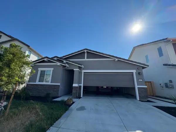 8412 Sinesky Way, Elk Grove, CA 95757