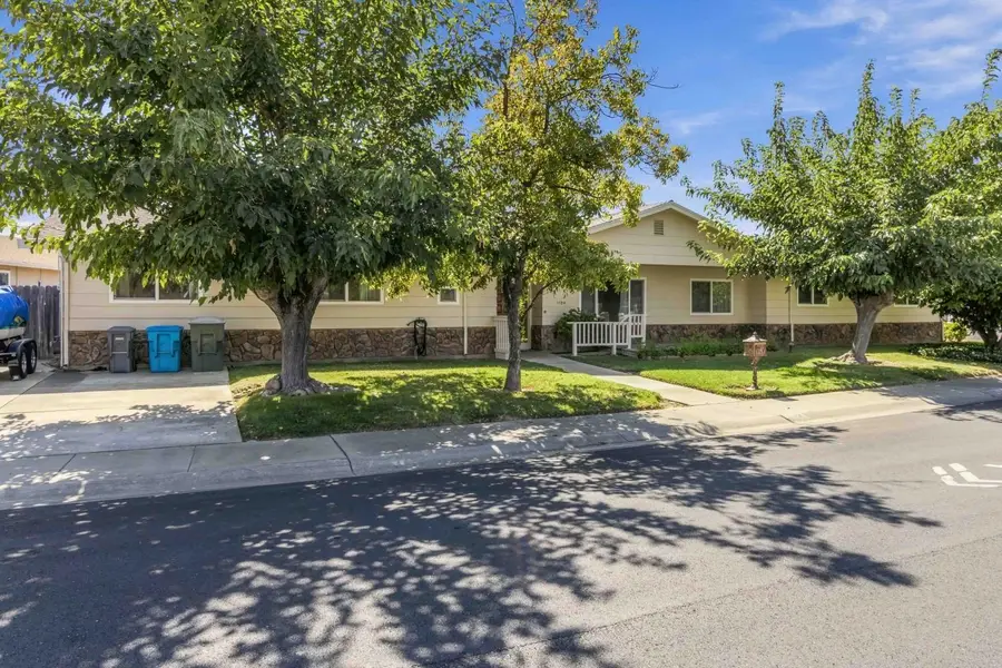 1104 Johnson Avenue, Marysville, CA 95901 - #2