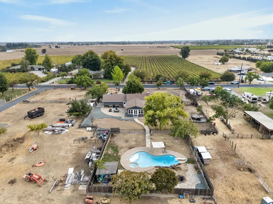12301 E Jahant Road, Acampo, CA 95220 - #2
