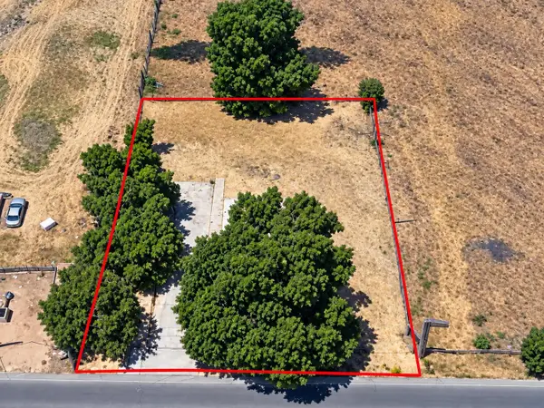 1615 N Coffee Street, Merced, CA 95341