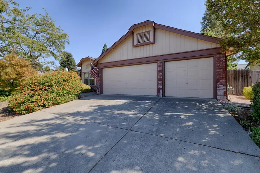 6020 Adobe Spring Way, Elk Grove, CA 95758 - #2