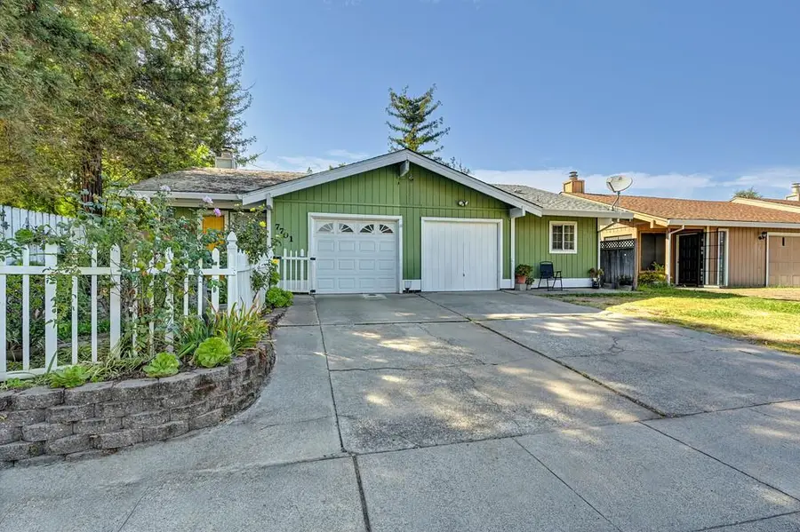 7703 Las Lilas Court, Citrus Heights, CA 95621 - #2