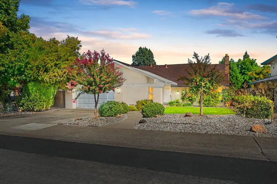 4634 Meyer Way, Carmichael, CA 95608 - #3