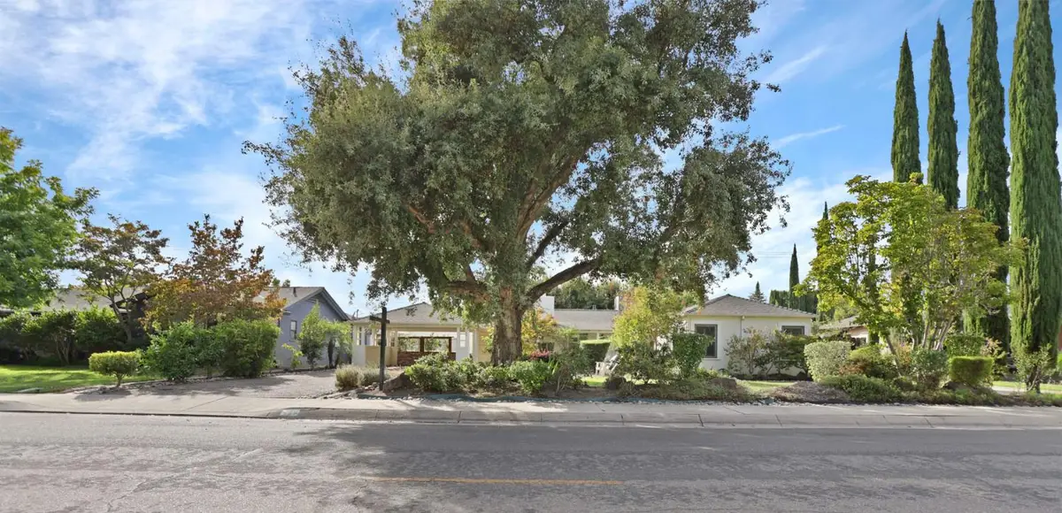 129 S Fairmont Avenue, Lodi, CA 95240 - #1