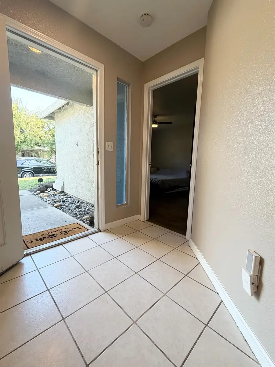 2046 Porter Way, Stockton, CA 95207 - #3