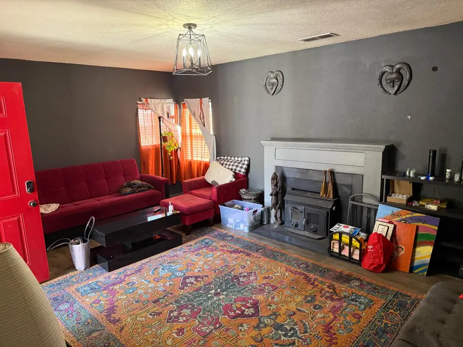 5744 Nina Way, Sacramento, CA 95824 - #2