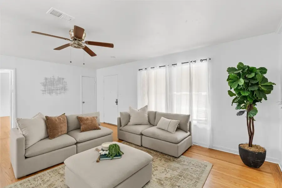 7043 Demaret Drive, Sacramento, CA 95822 - #3