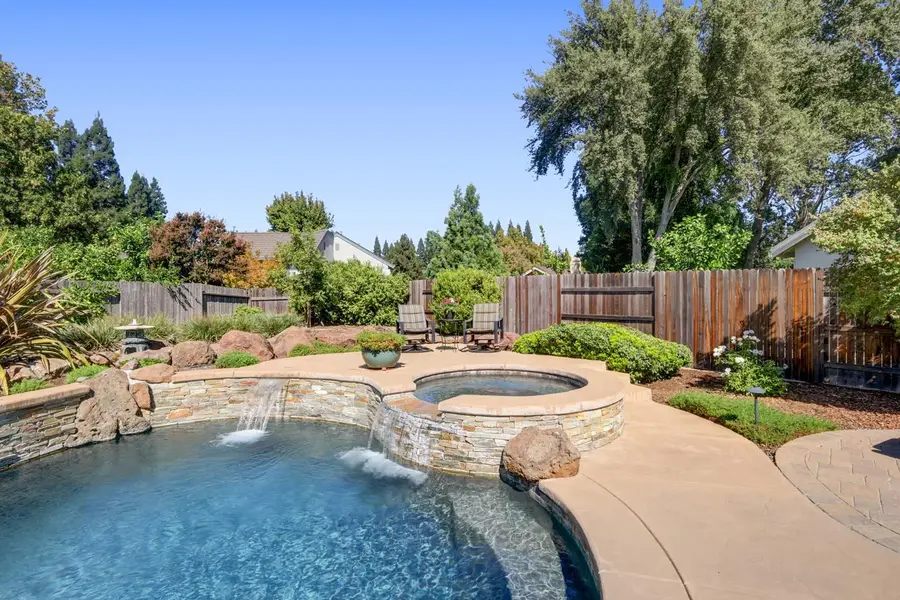 2208 Cold Stream Court, Gold River, CA 95670 - #2