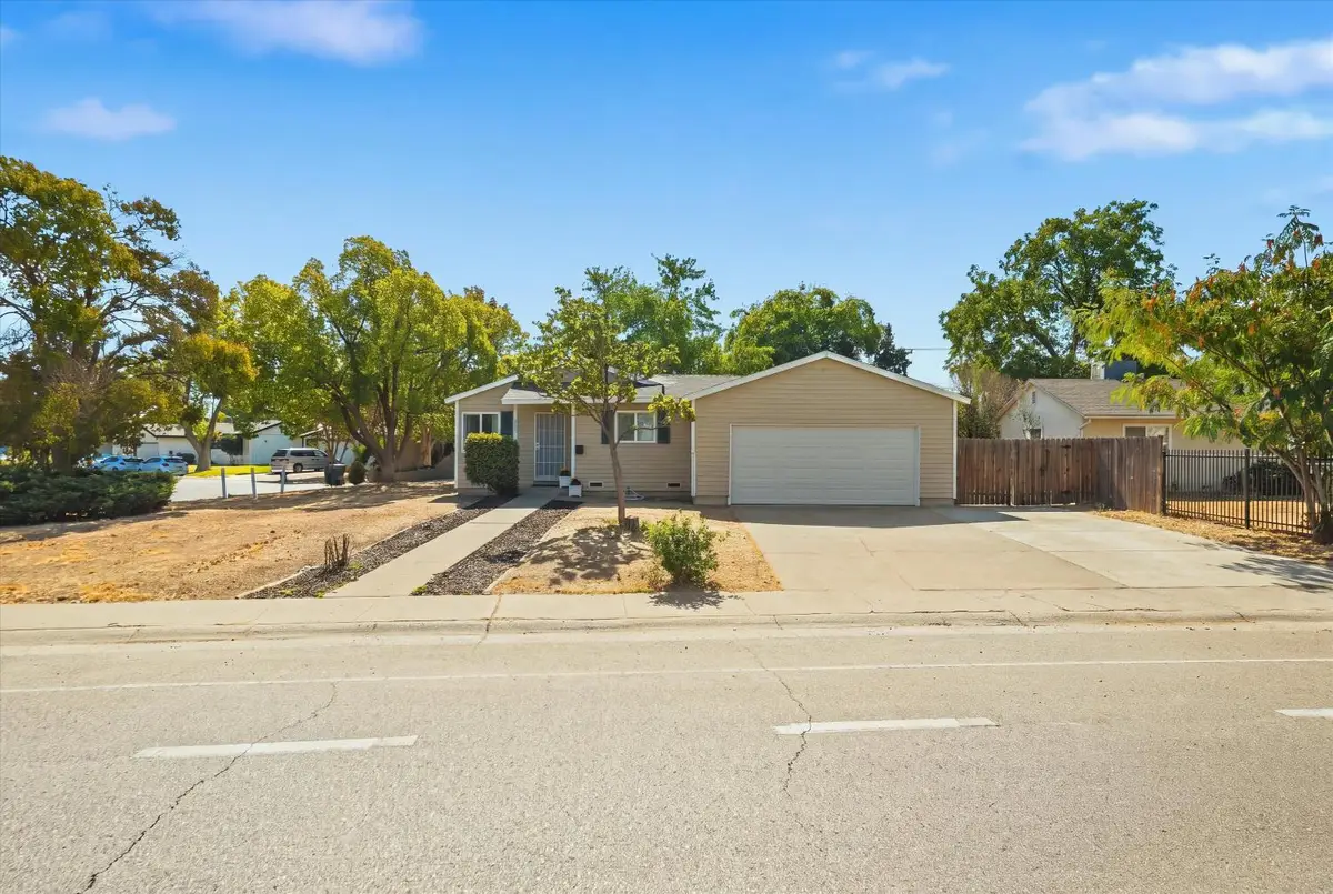 5524 53rd Avenue, Sacramento, CA 95823 - #1