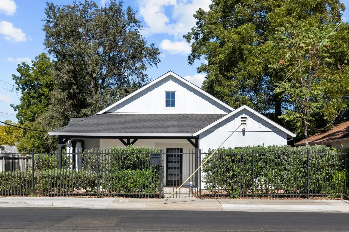 3307 12th Avenue, Sacramento, CA 95817 - #1