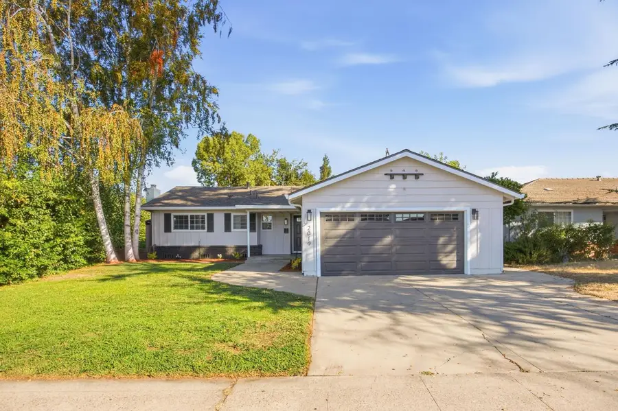 2019 W Elm Street, Lodi, CA 95242 - #2