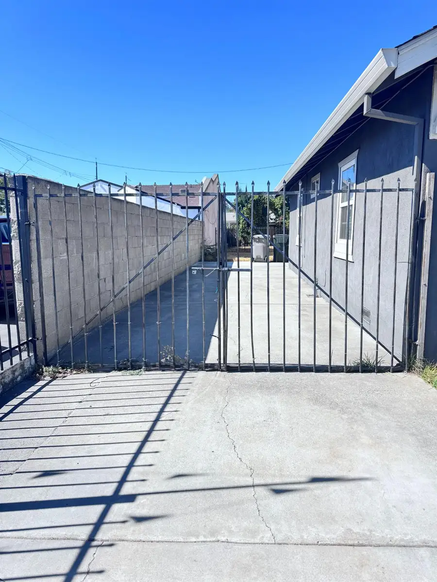 3954 Franklin Boulevard, Sacramento, CA 95820 - #3