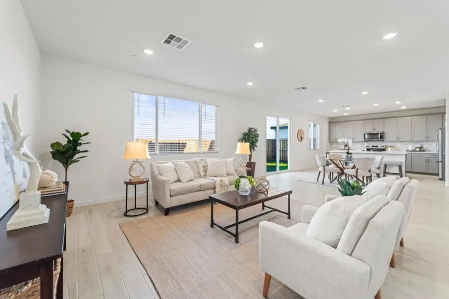 1501 Mcintyre Street, Galt, CA 95632 - #3