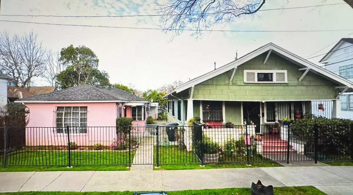 2330 32nd Street, Sacramento, CA 95817 - #1