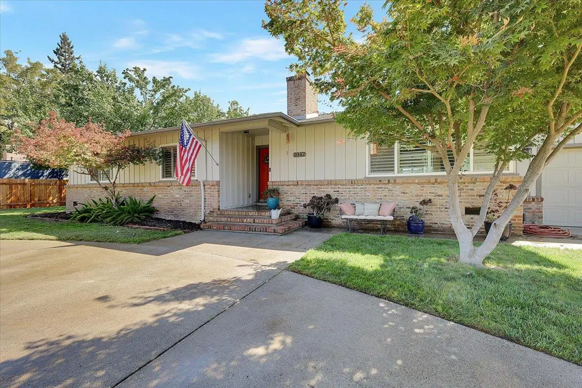 1042 Hillcrest Avenue, Yuba City, CA 95991 - #1