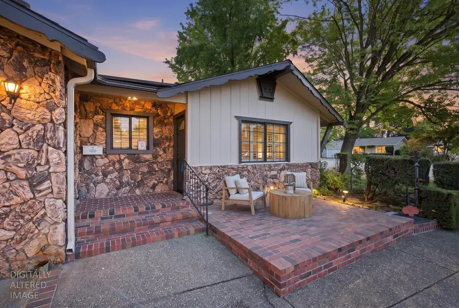 316 Evelyn Avenue, Roseville, CA 95678 - #2
