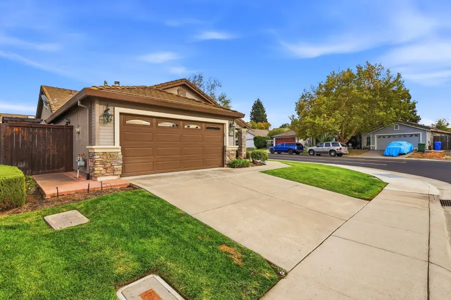 8499 Banyon Tree Court, Elk Grove, CA 95624 - #2