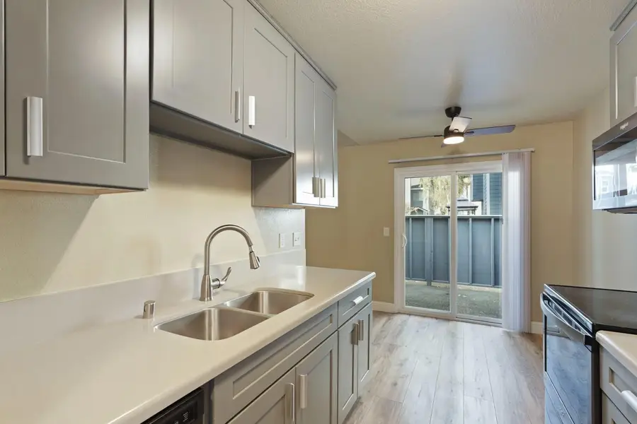 445 Almond Drive #13, Lodi, CA 95240 - #3