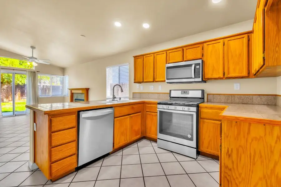 8981 Mandalay Court, Elk Grove, CA 95624 - #3