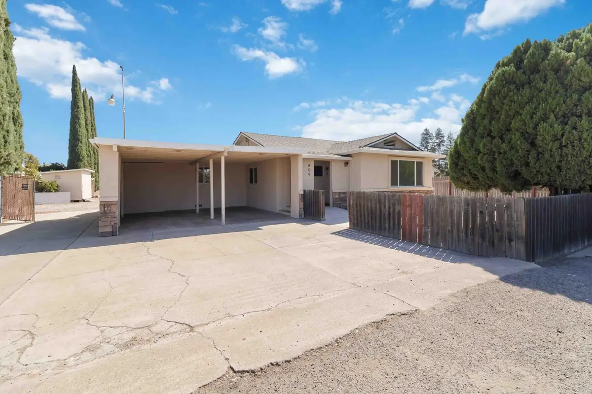 809 N Township Road, Yuba City, CA 95993 - #1