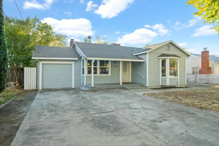 2651 Hawthorne Street, Sacramento, CA 95815 - #3