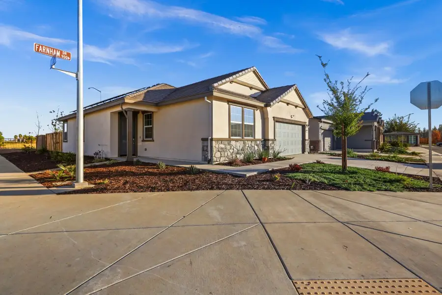 901 Farnham Drive, Patterson, CA 95363 - #2