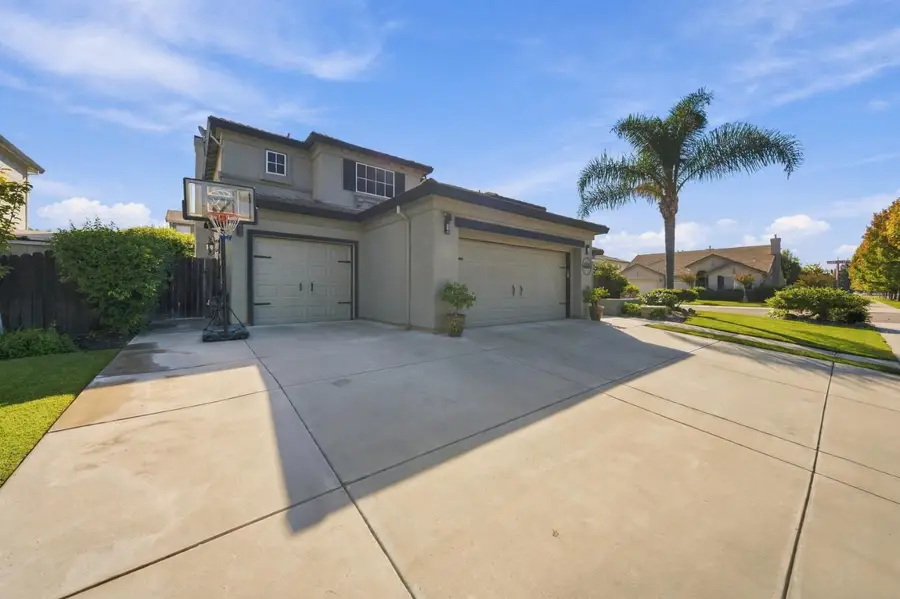 1530 Calhoun Avenue, Ripon, CA 95366 - #2