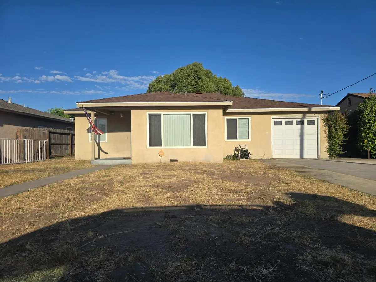 530 Locust Avenue, Manteca, CA 95337 - #1