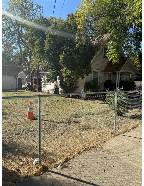 4220 E Nichols Avenue, Sacramento, CA 95820